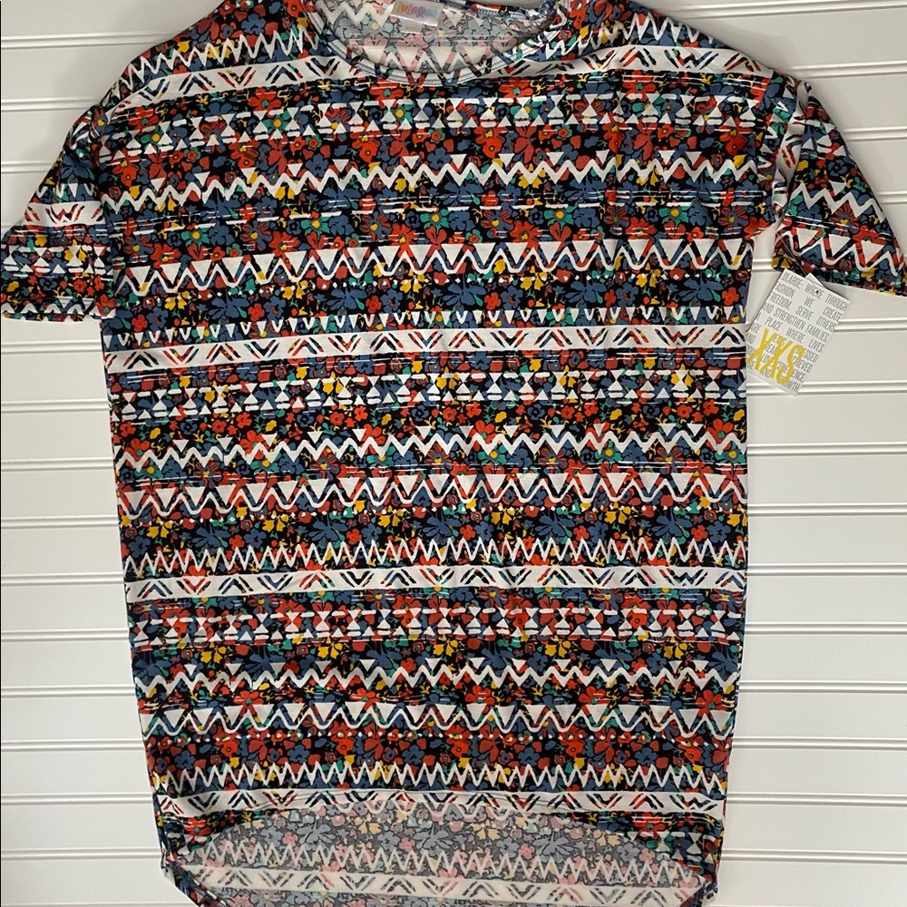 New with Tags XXS Fits a S. High Low Shirt LuLaRoe Irma